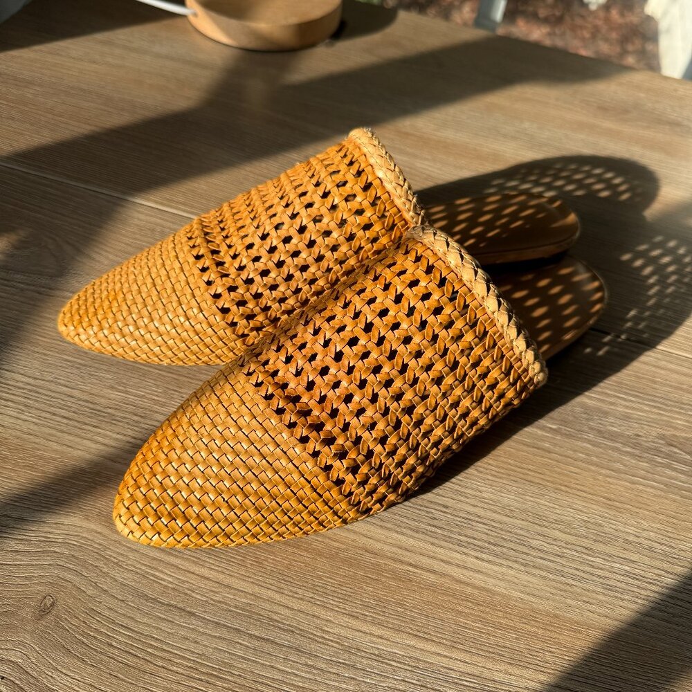 American Eagle Rattan Mules Slides Size 9